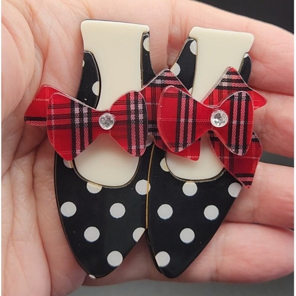 Acrylic Shoes Brooch Black Polka Dot with Red Plaid Bows Fashion